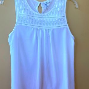 Multimedia white sleeveless blouse